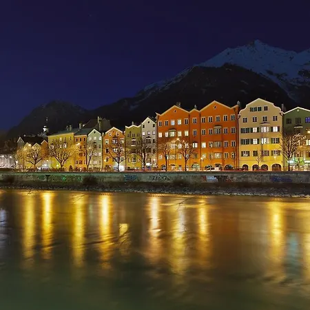 Отель Charlotte 4*