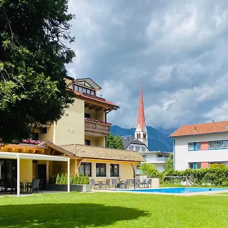 Charlotte Отель Инсбрук