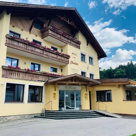 夏洛特酒店 酒店