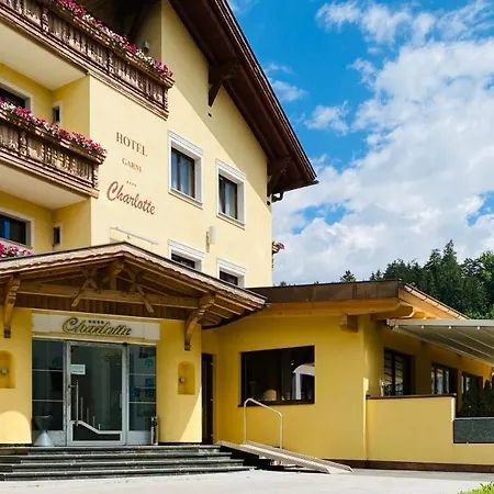 Charlotte Ξενοδοχείο 4*